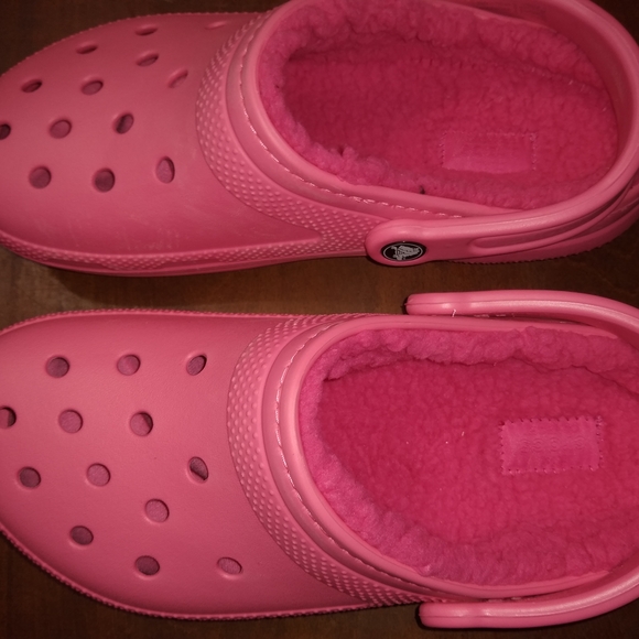 CROCS Shoes - Women's Pink Fur Lined Crocs